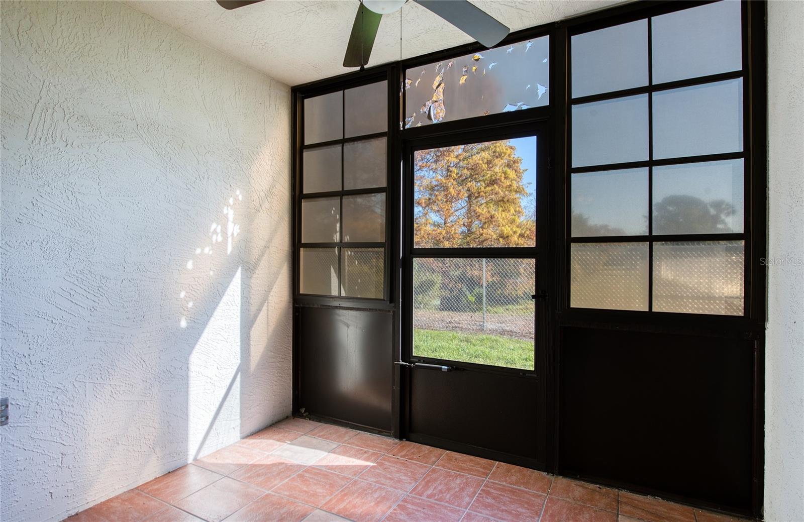 Image 14 of 27 For 6125 113th Street 508