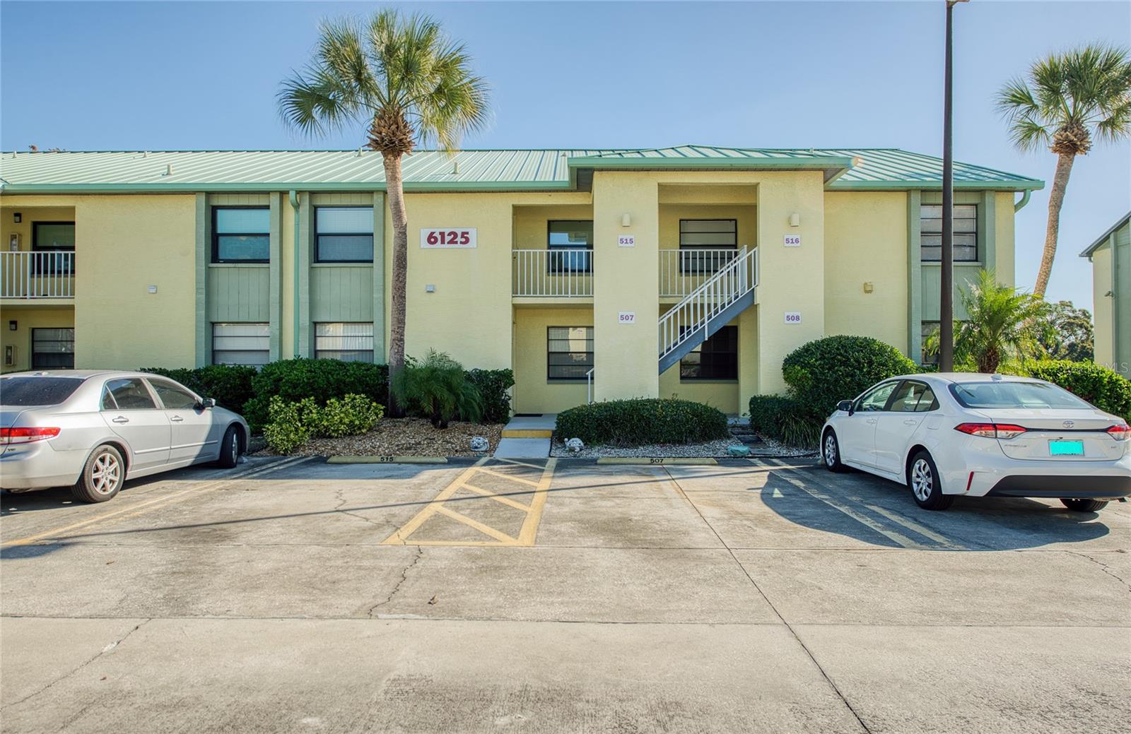 Image 2 of 27 For 6125 113th Street 508