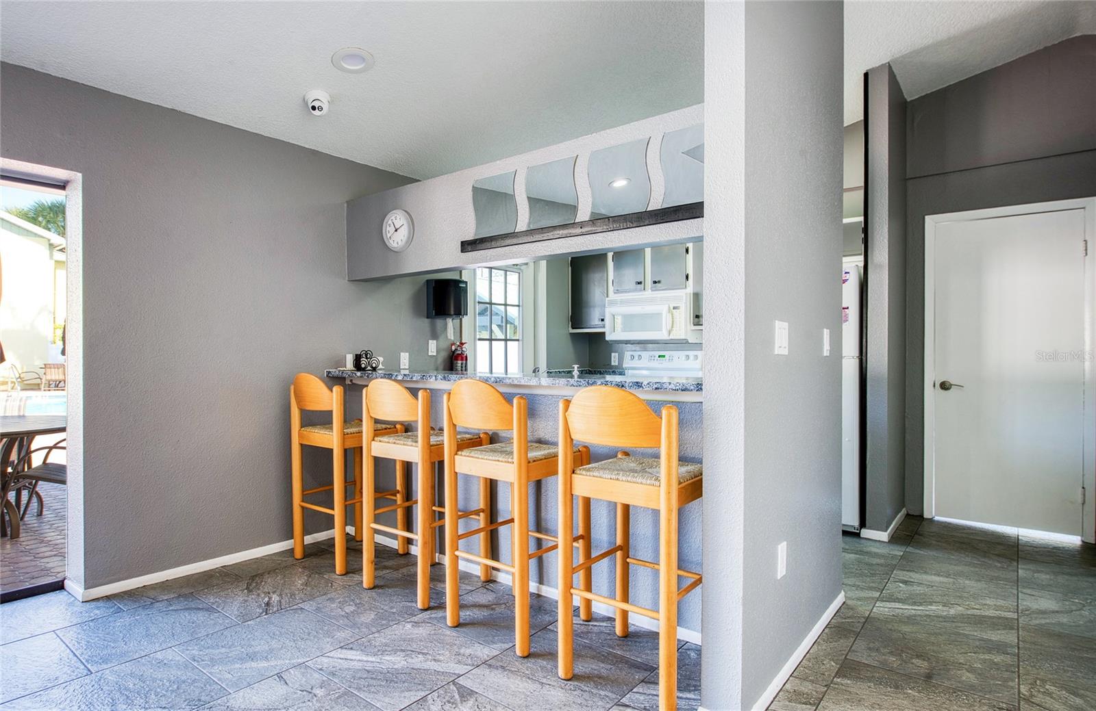 Image 22 of 27 For 6125 113th Street 508