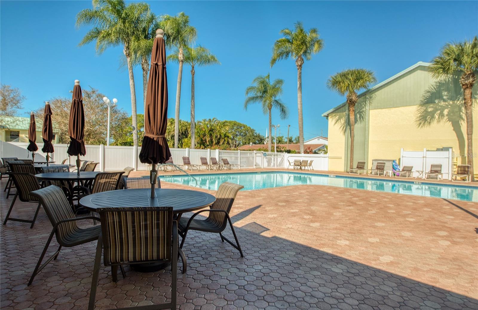 Image 24 of 27 For 6125 113th Street 508