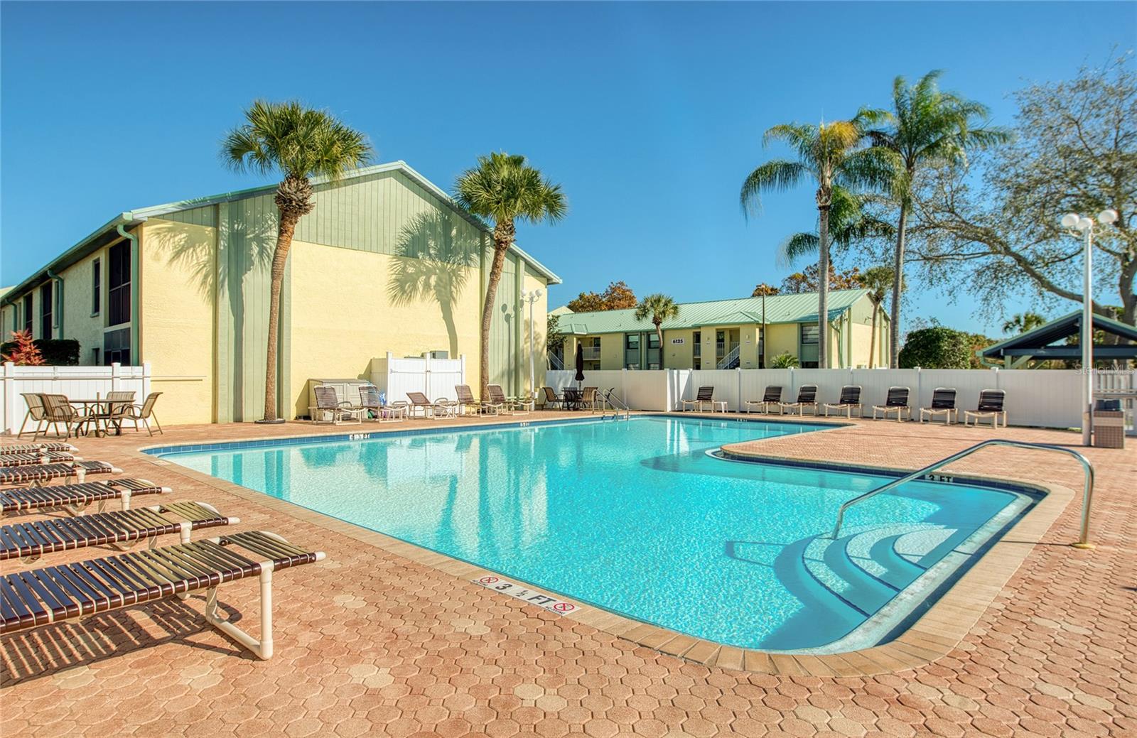 Image 25 of 27 For 6125 113th Street 508