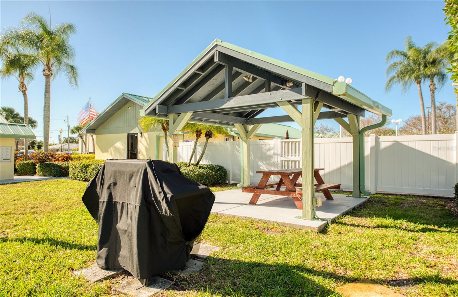 Image 26 of 27 For 6125 113th Street 508