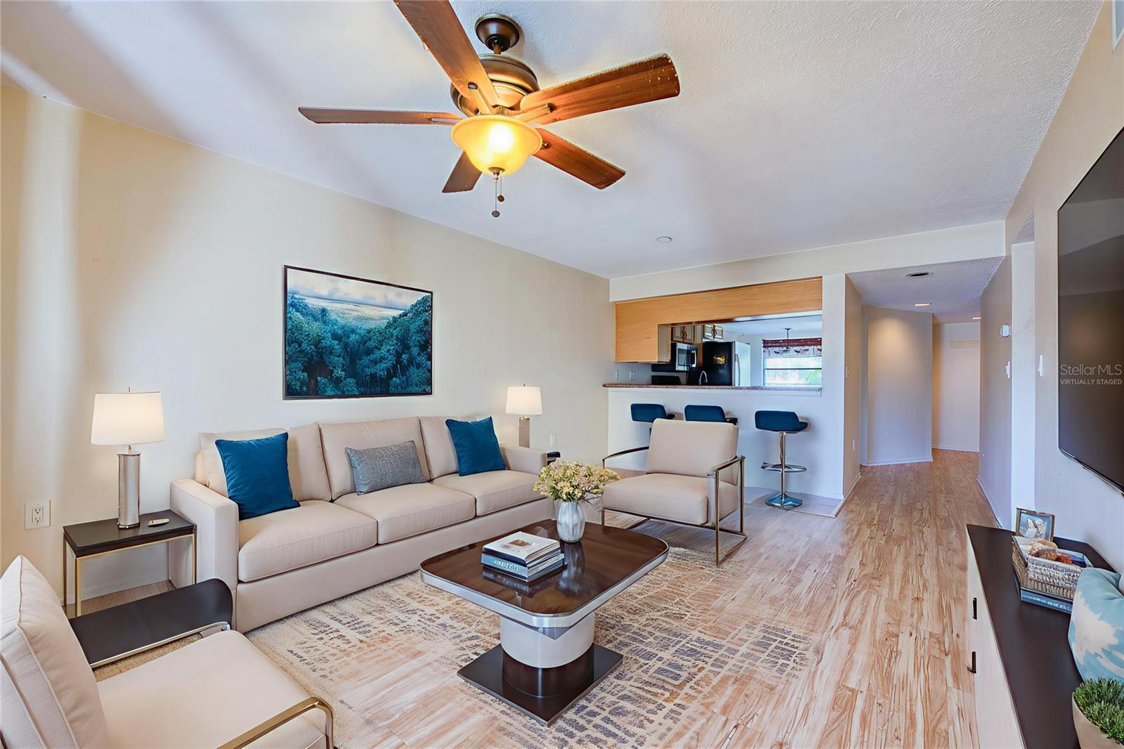 Image 5 of 27 For 6125 113th Street 508