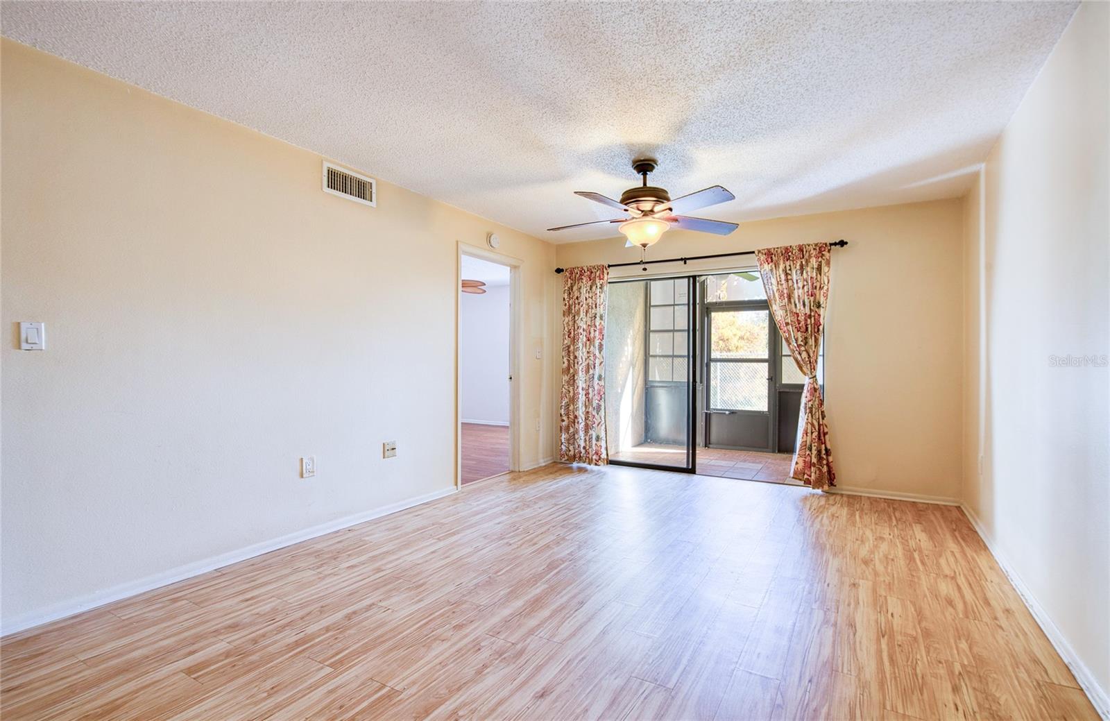 Image 6 of 27 For 6125 113th Street 508