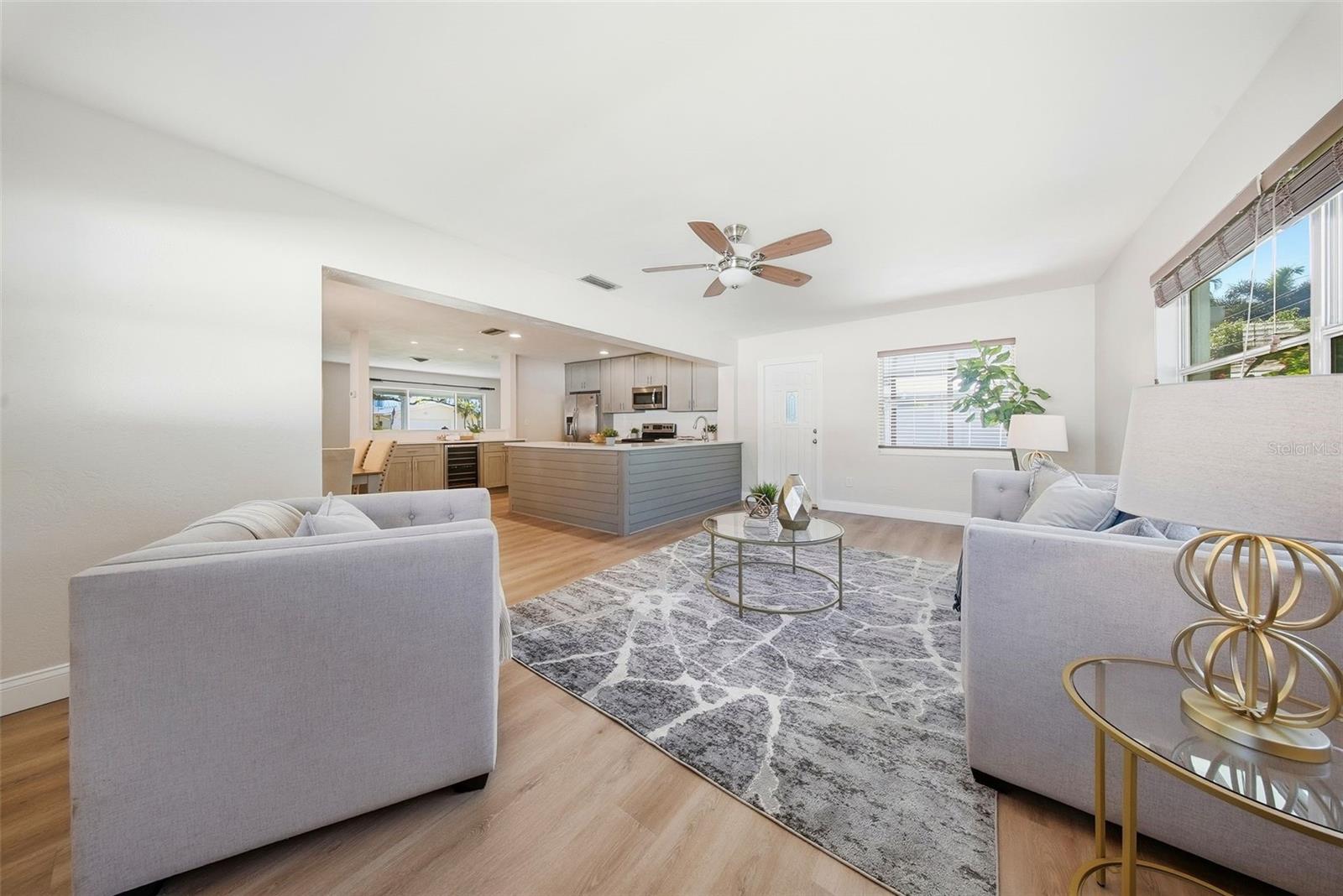 Image 16 of 39 For 4090 14th Lane Ne