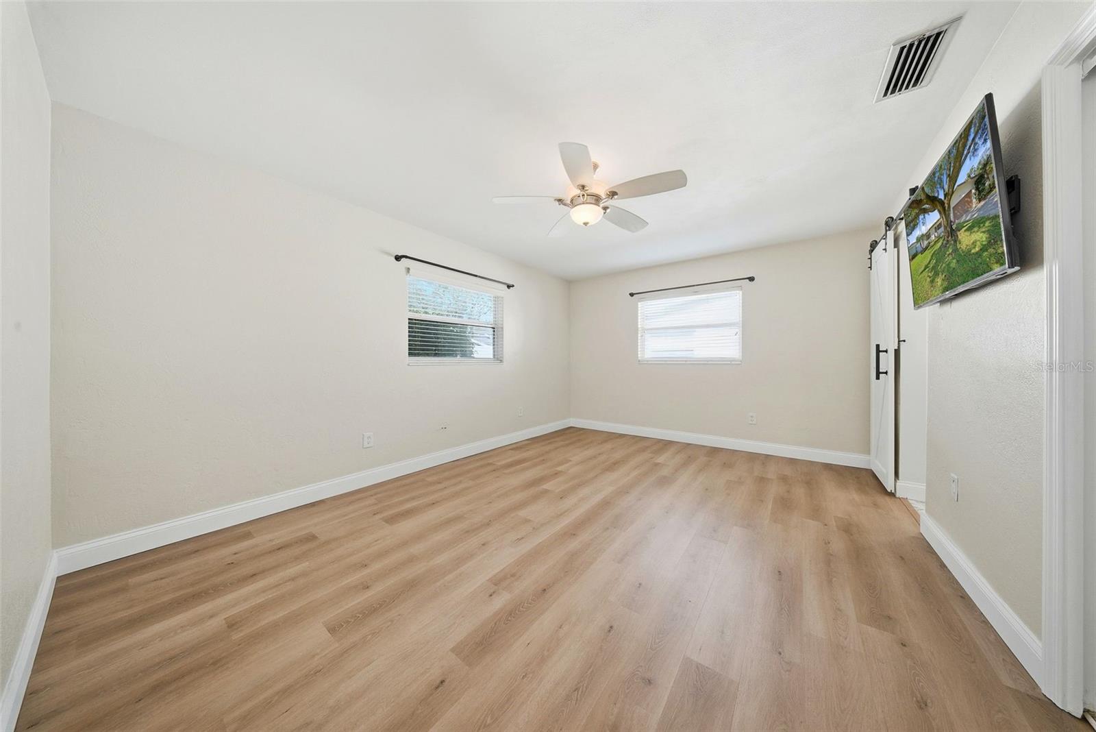 Image 19 of 39 For 4090 14th Lane Ne