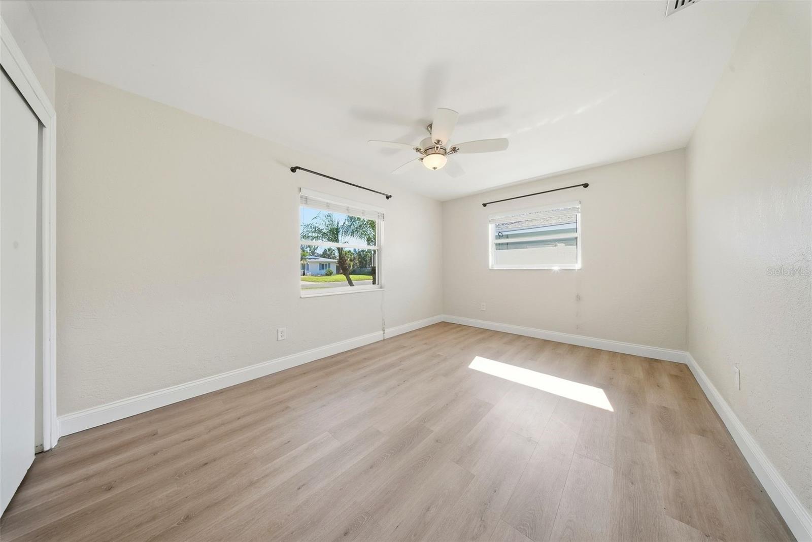 Image 23 of 39 For 4090 14th Lane Ne