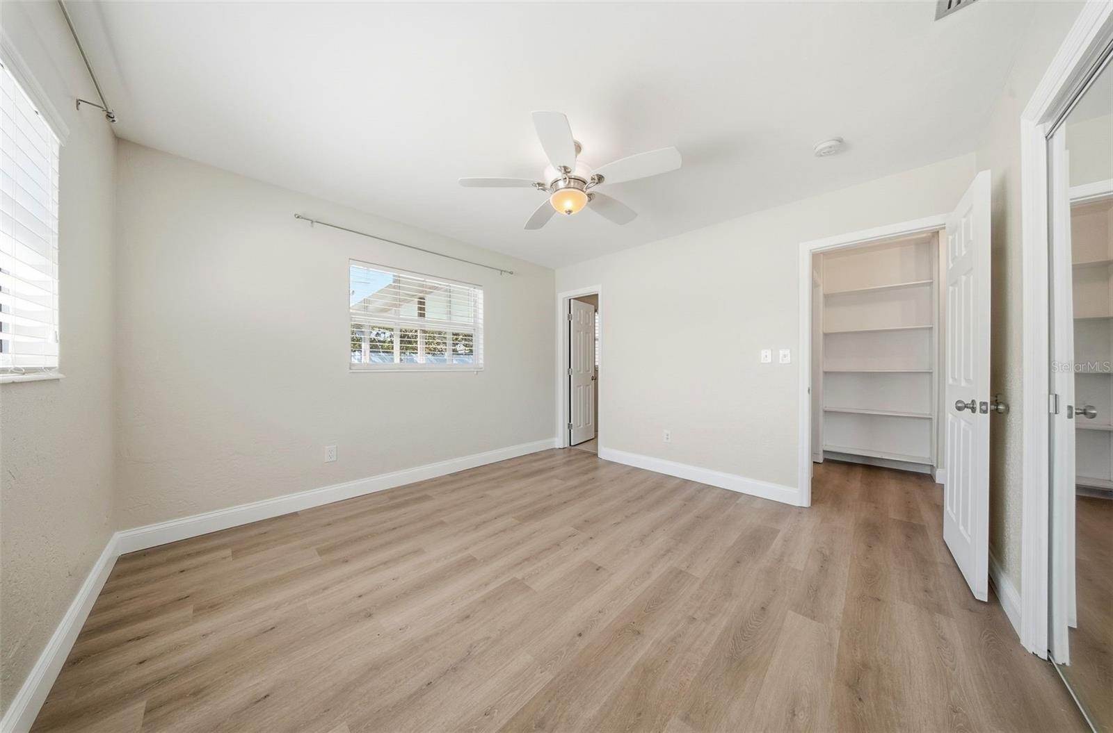 Image 28 of 39 For 4090 14th Lane Ne