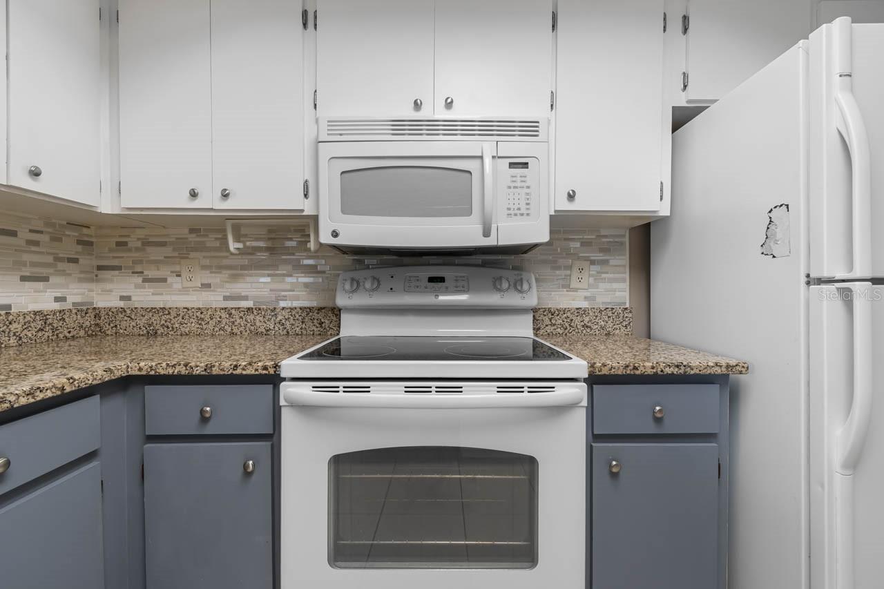 Image 7 of 56 For 2125 Hailstone Circle