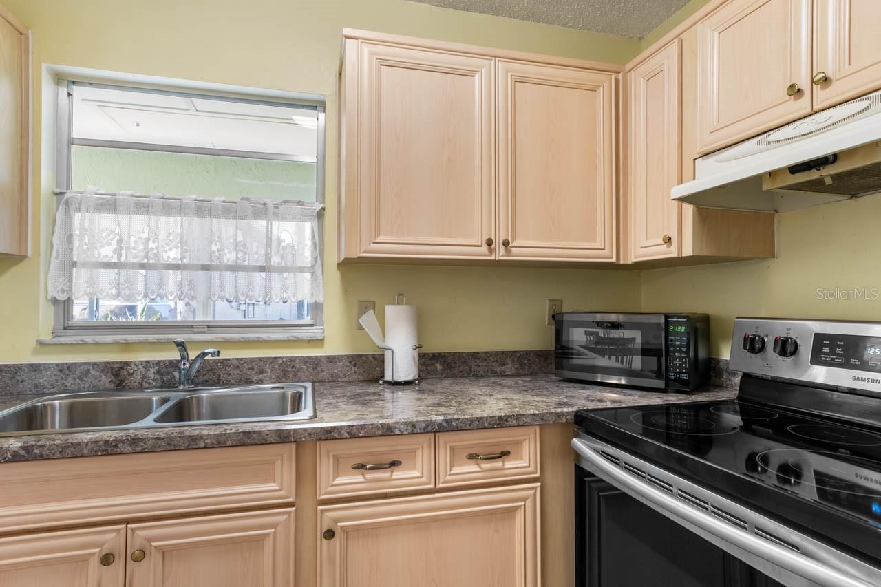 Image 10 of 47 For 401 Faraday Trail A