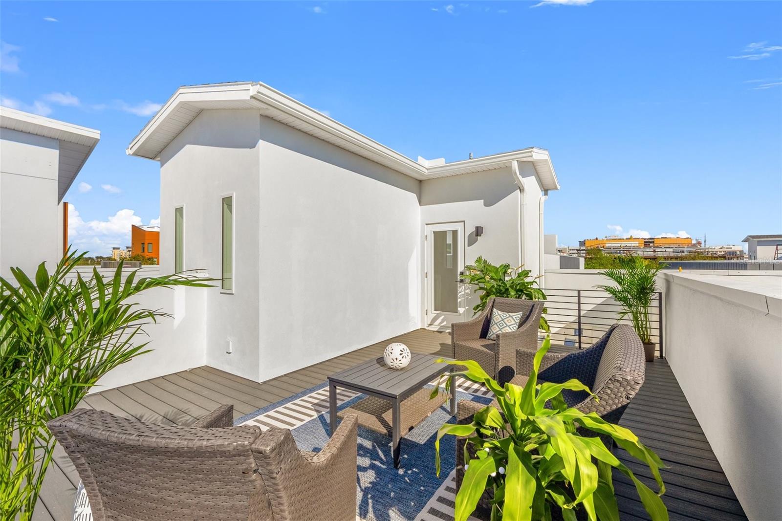 Image 21 of 24 For 859 6th Avenue S