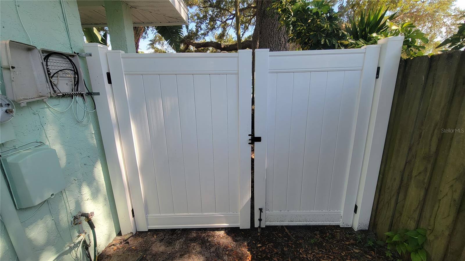 Image 16 of 23 For 10597 101st Avenue