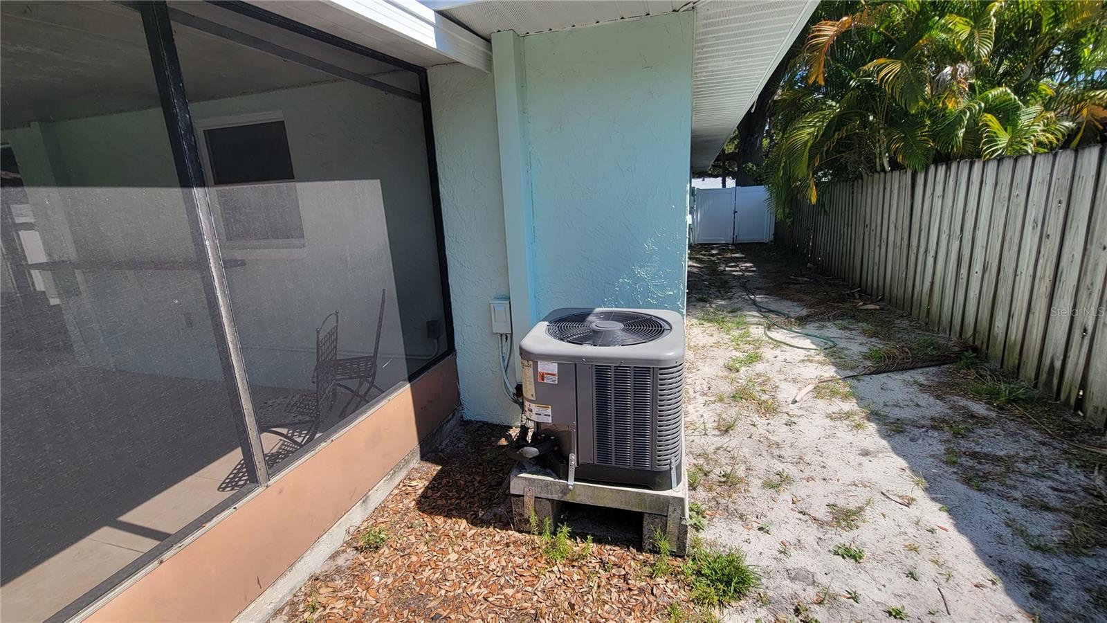 Image 20 of 23 For 10597 101st Avenue