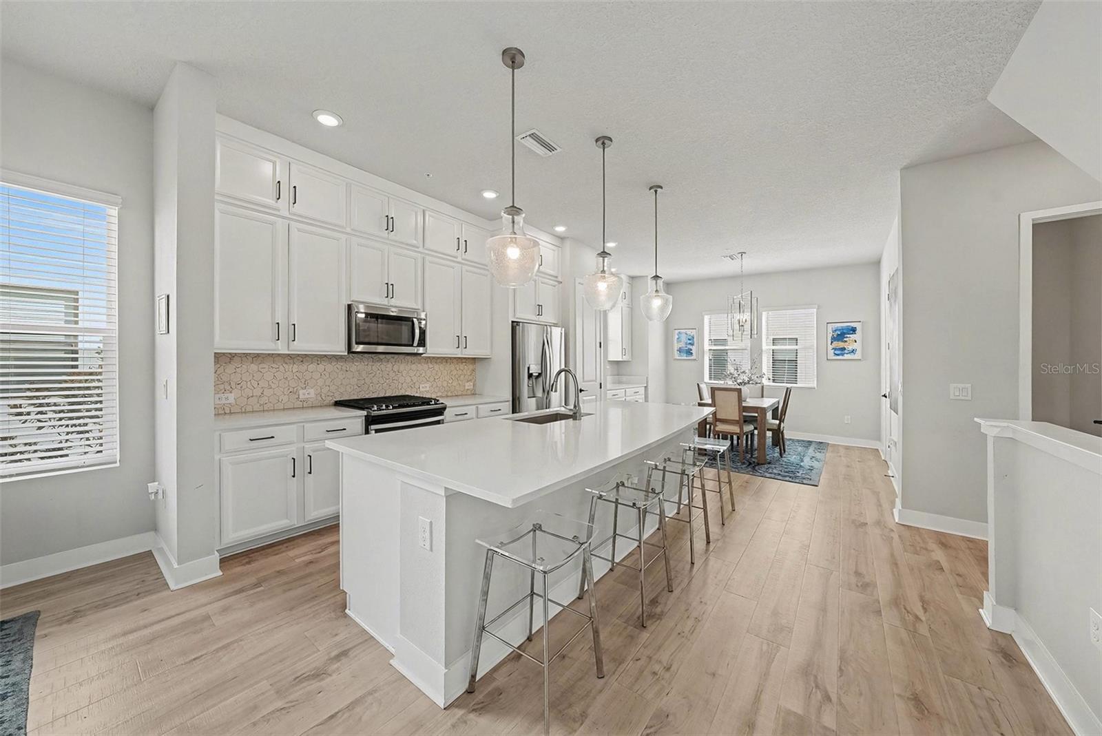 Image 11 of 26 For 2511 Grady Avenue 26