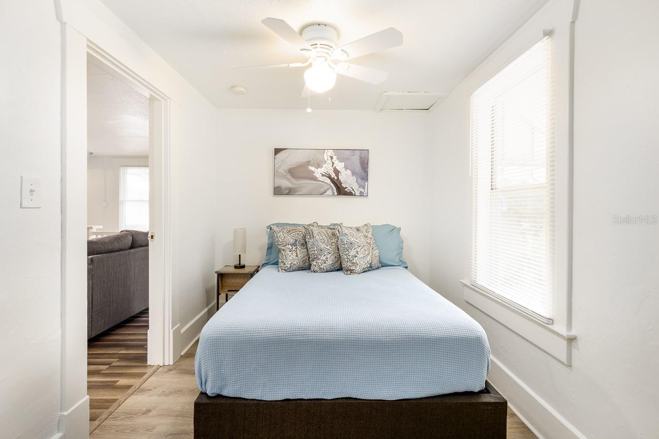 Image 22 of 27 For 1043 7th Avenue N