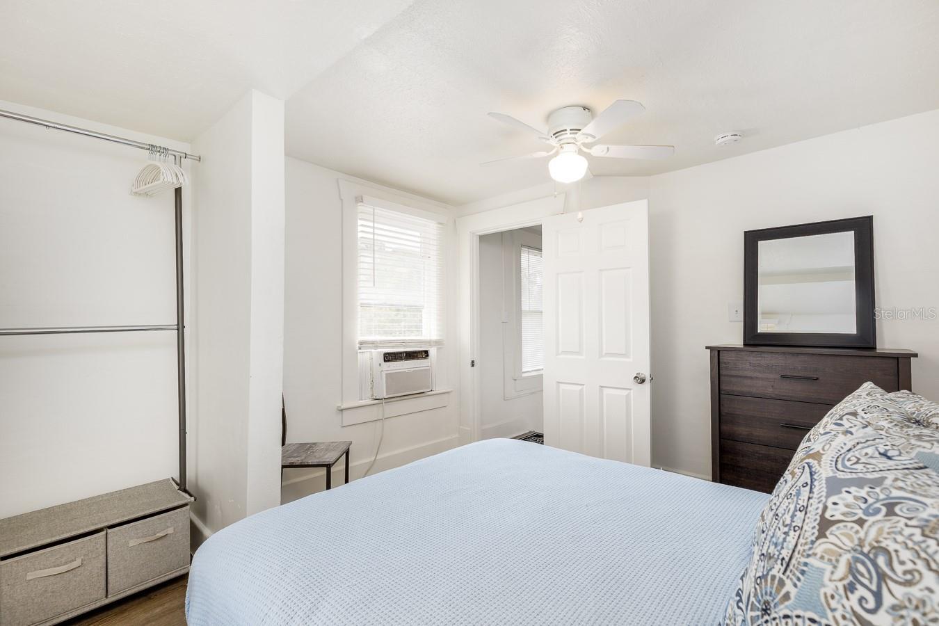 Image 24 of 27 For 1043 7th Avenue N