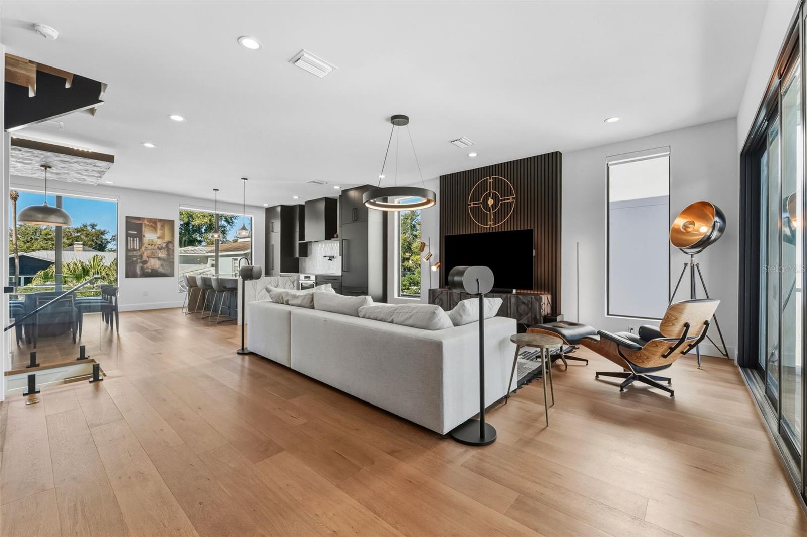 Image 12 of 35 For 2502 Highland Avenue 2