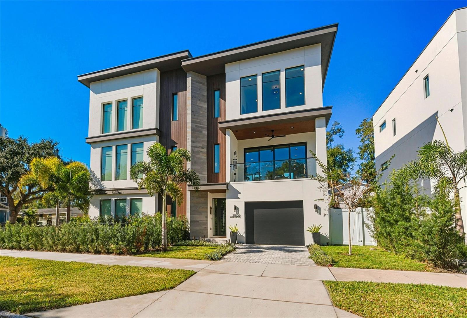 Image 2 of 35 For 2502 Highland Avenue 2