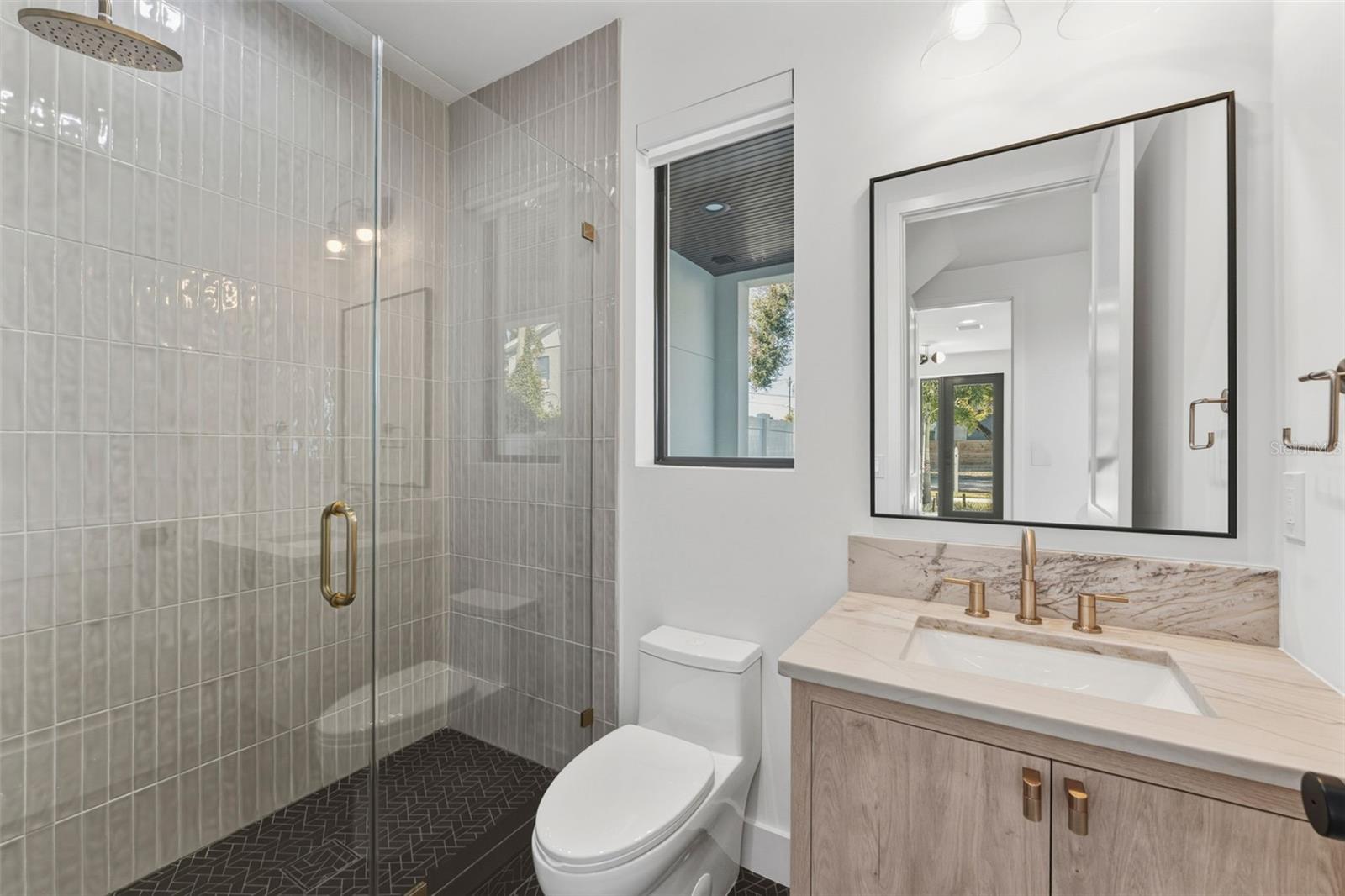 Image 27 of 35 For 2502 Highland Avenue 2