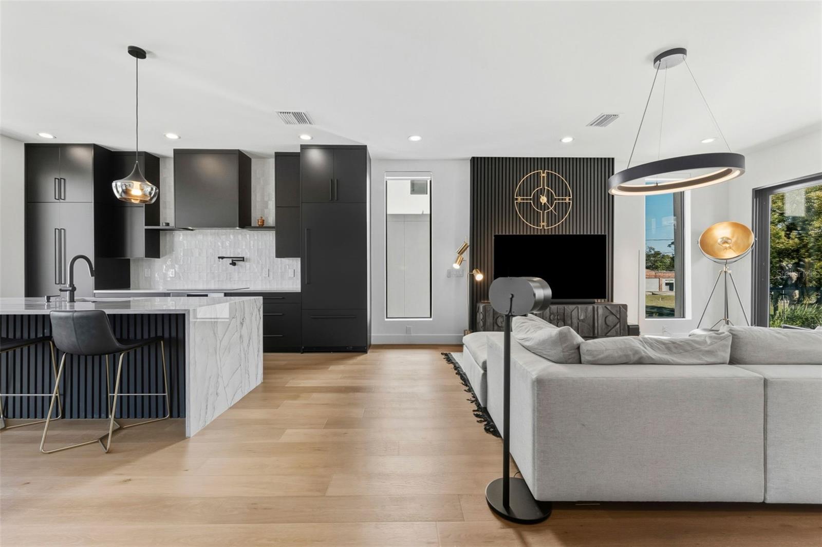 Image 5 of 35 For 2502 Highland Avenue 2