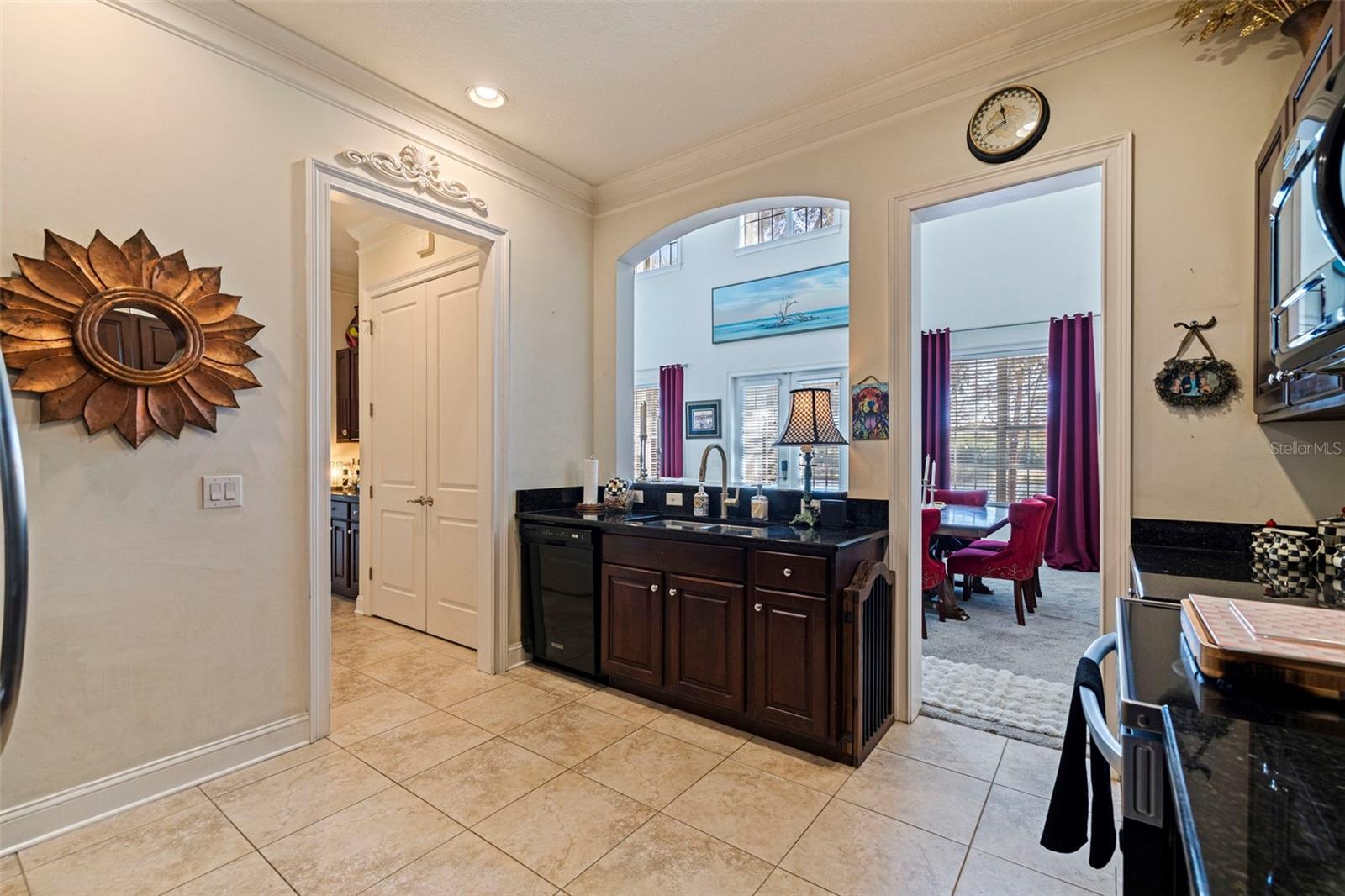 Image 10 of 67 For 260 Newbury Place N