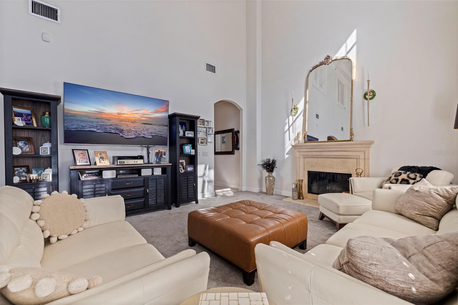 Image 14 of 67 For 260 Newbury Place N