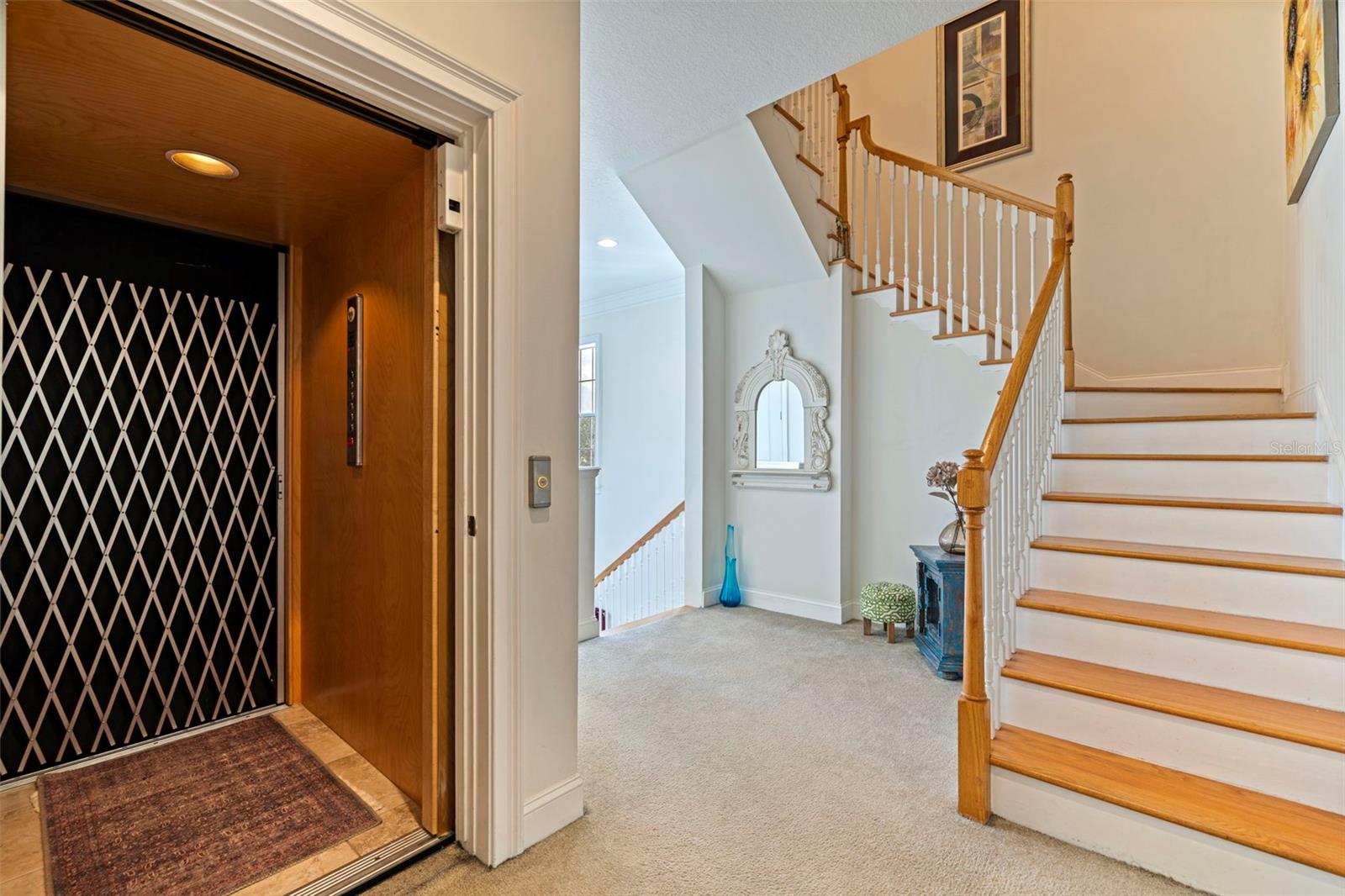 Image 20 of 67 For 260 Newbury Place N