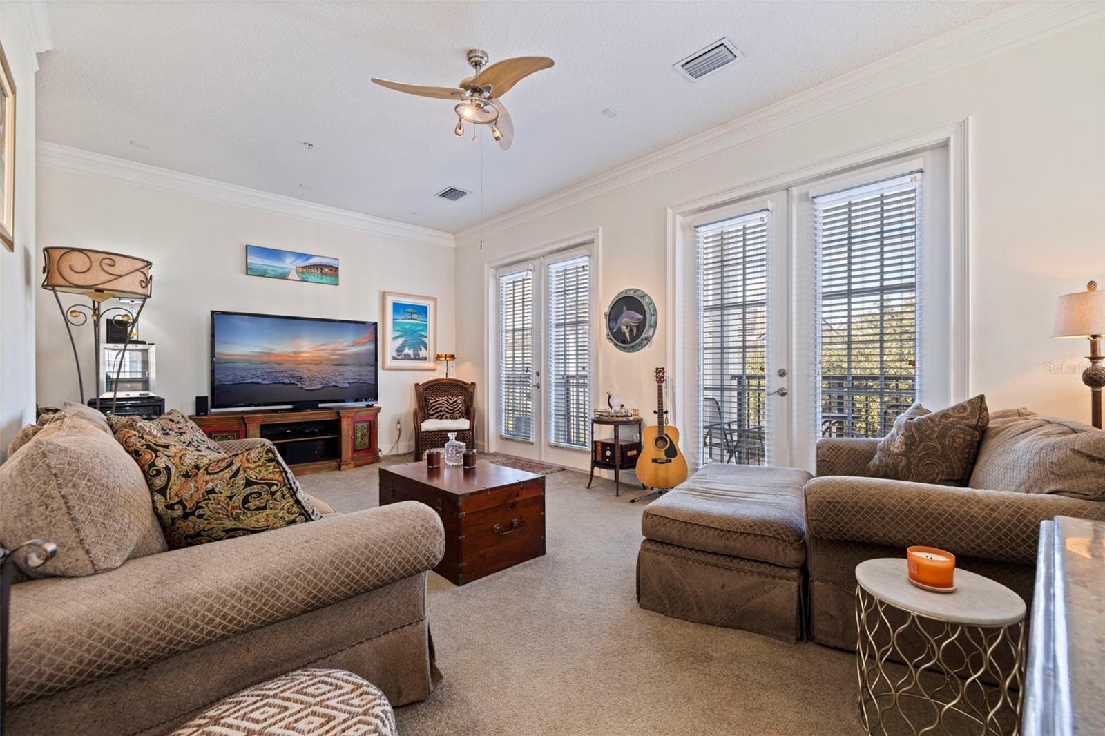 Image 21 of 67 For 260 Newbury Place N