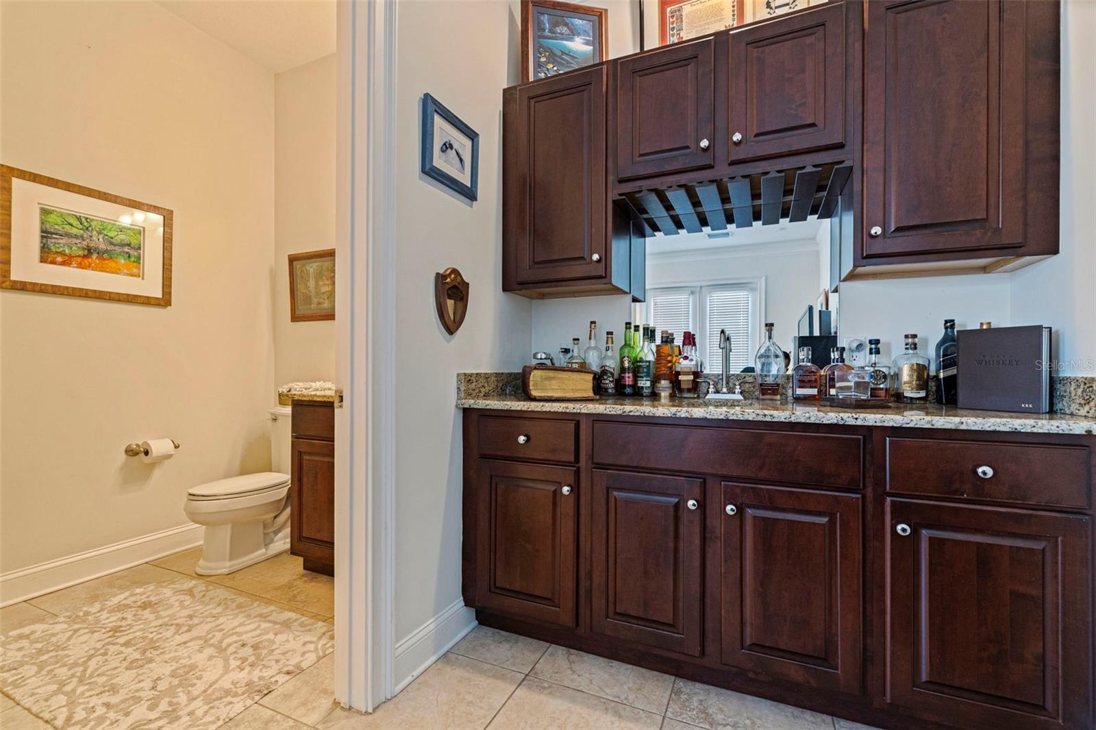 Image 25 of 67 For 260 Newbury Place N