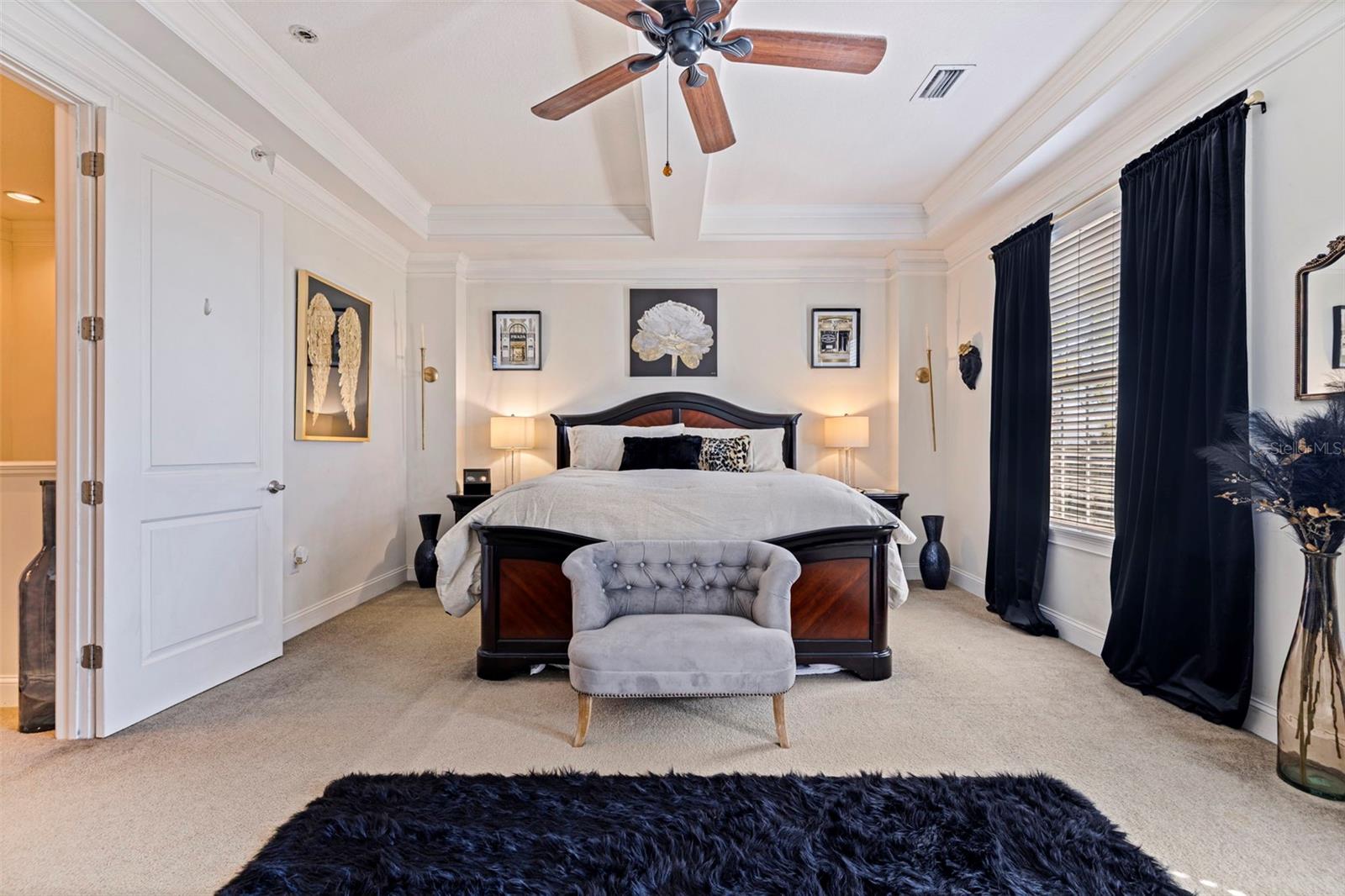 Image 31 of 67 For 260 Newbury Place N