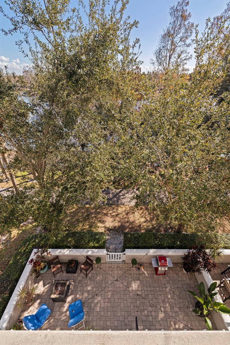 Image 36 of 67 For 260 Newbury Place N