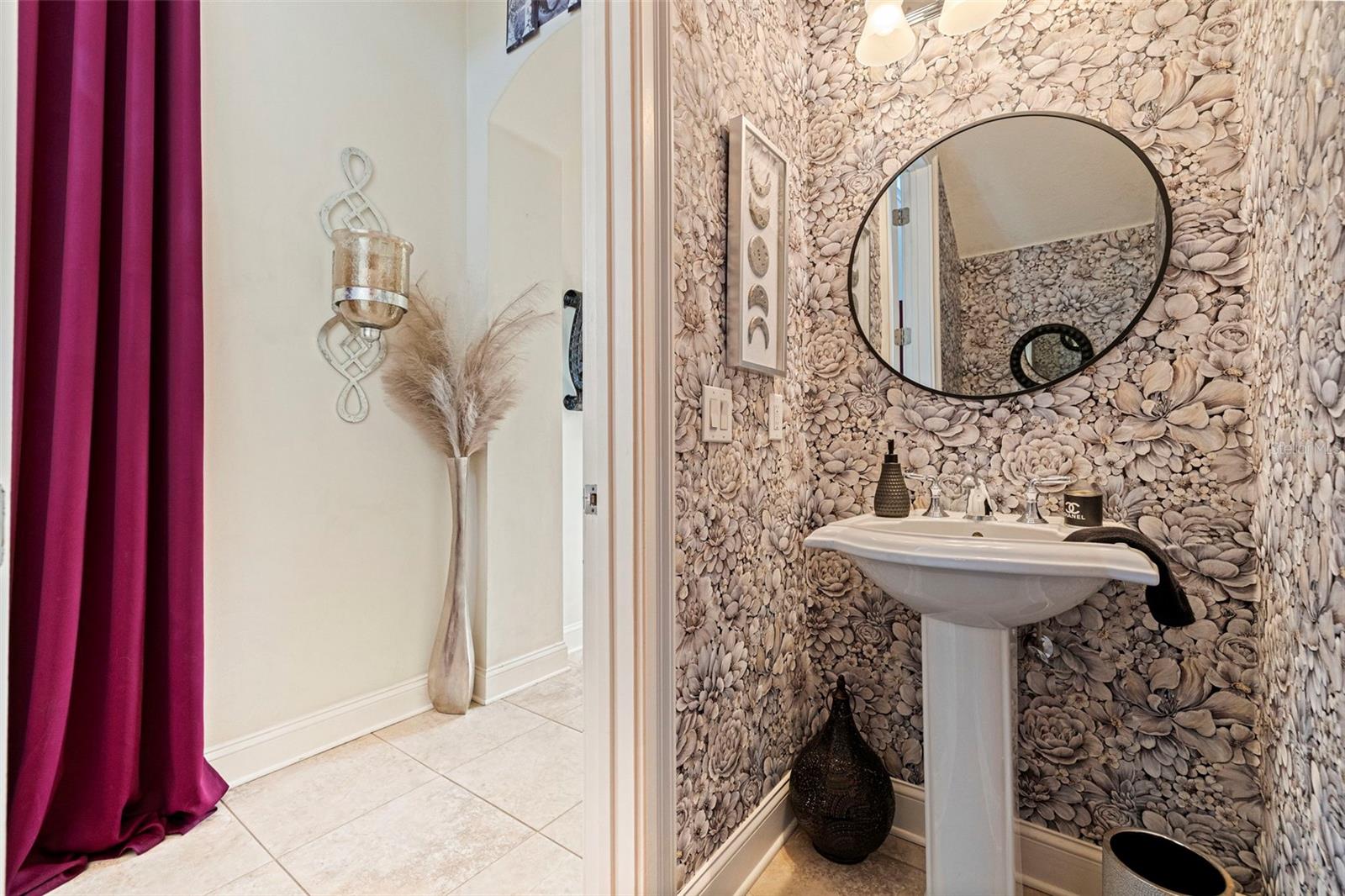 Image 4 of 67 For 260 Newbury Place N