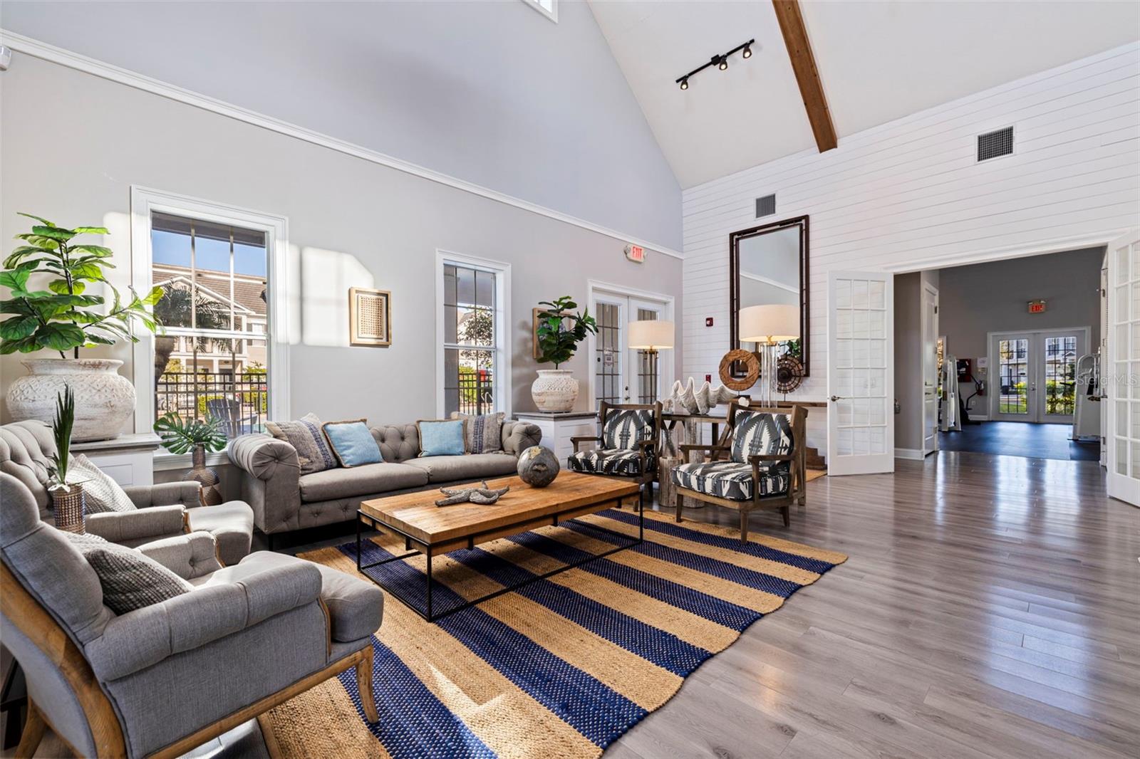 Image 52 of 67 For 260 Newbury Place N