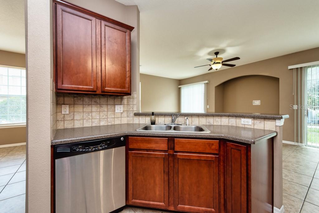 Image 12 of 41 For 7525 Red Mill Circle