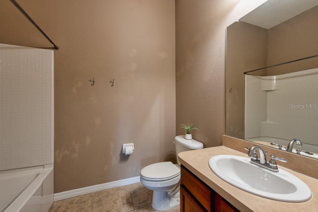 Image 25 of 41 For 7525 Red Mill Circle