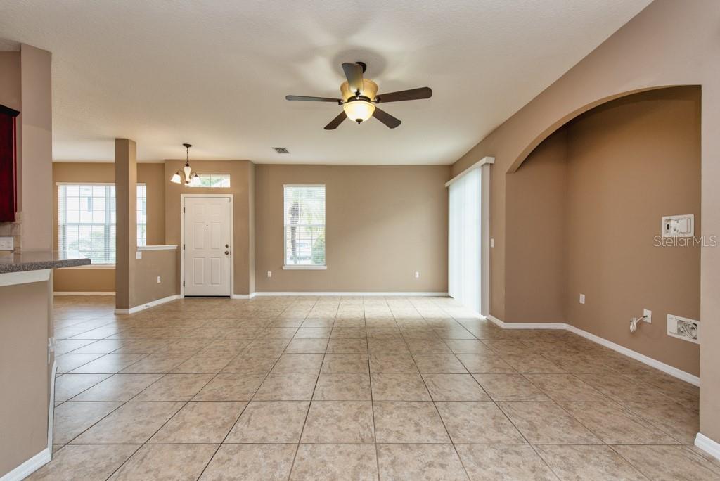 Image 7 of 41 For 7525 Red Mill Circle