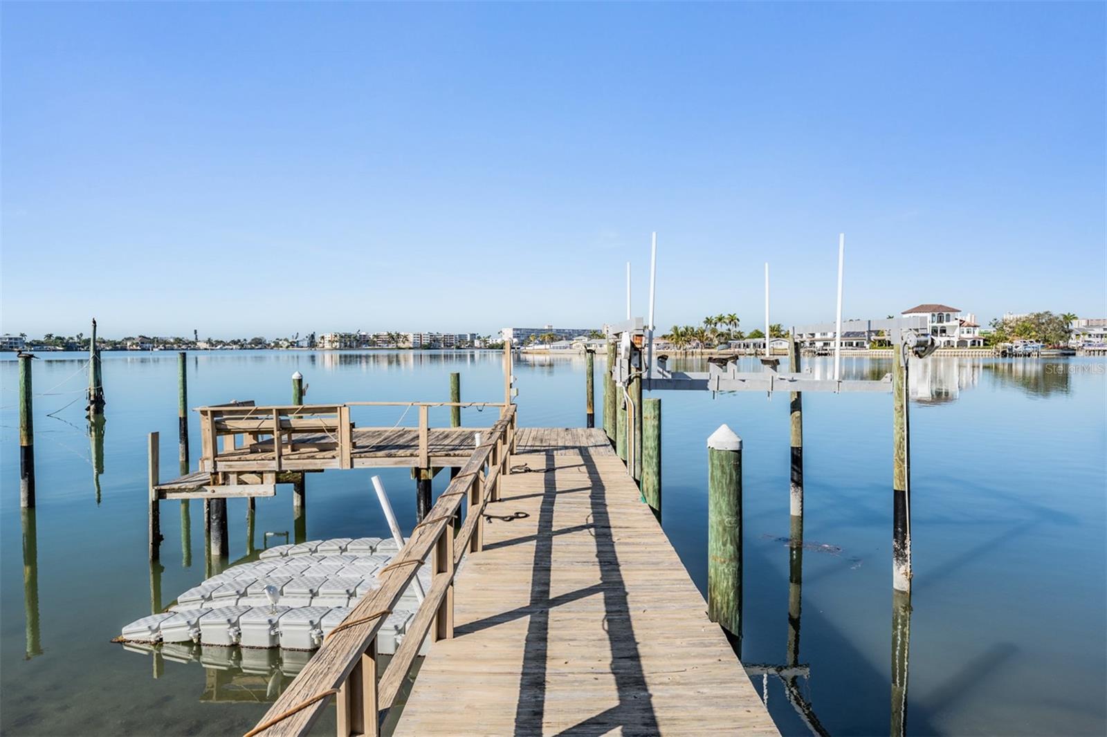 Image 27 of 47 For 1854 Dolphin Boulevard S