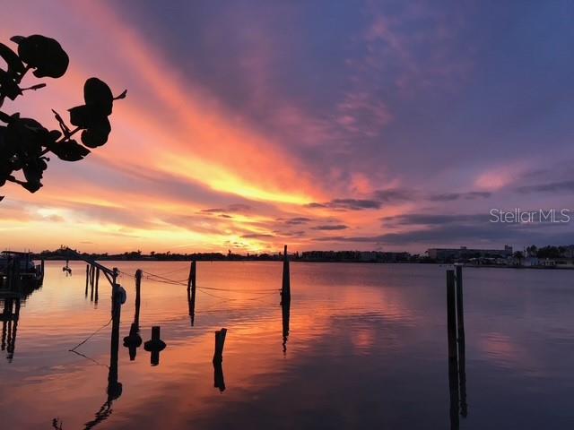 Image 29 of 47 For 1854 Dolphin Boulevard S