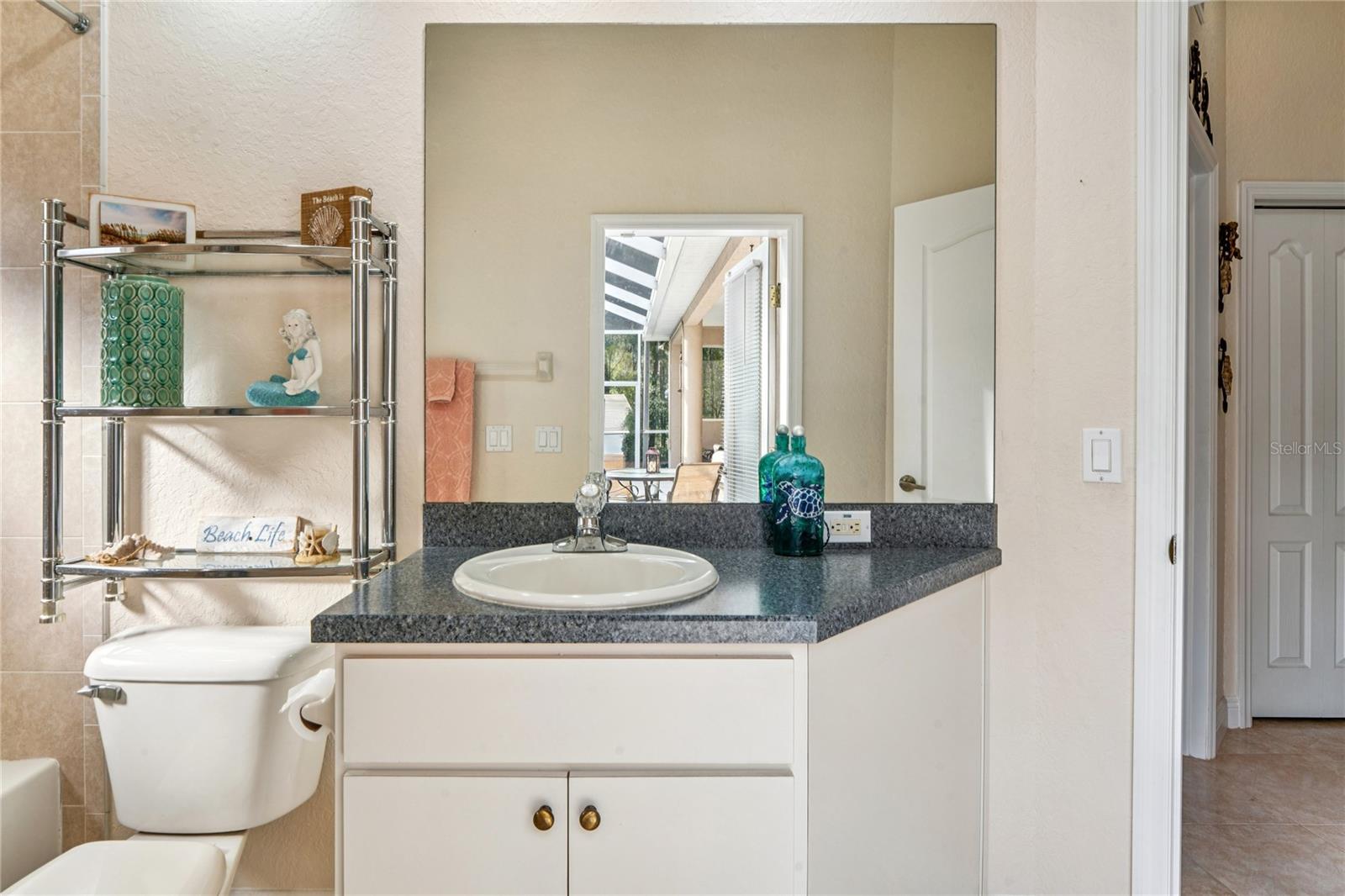 Image 40 of 74 For 7049 Poppas Pass