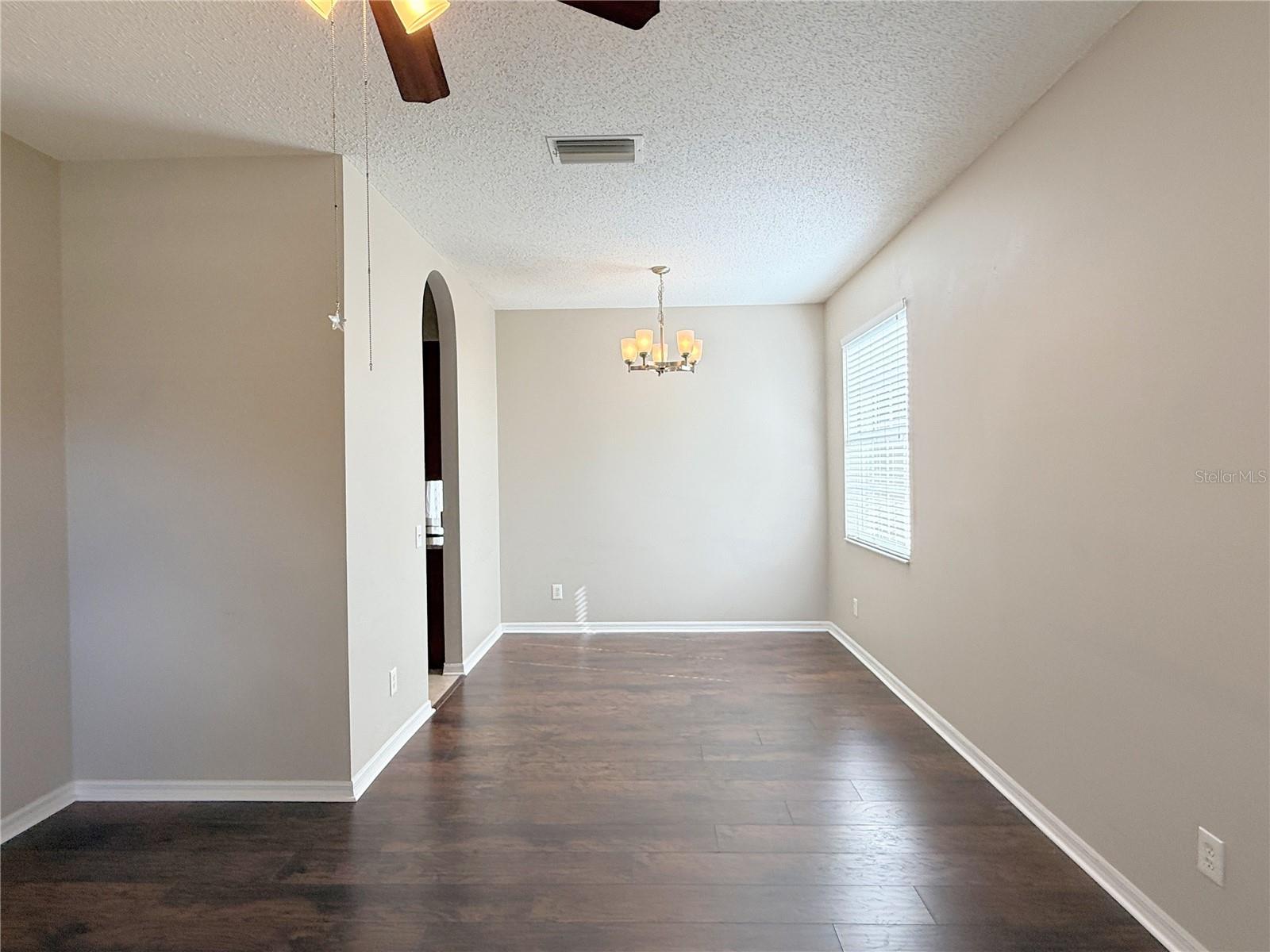 Image 6 of 26 For 10301 Goldenbrook Way