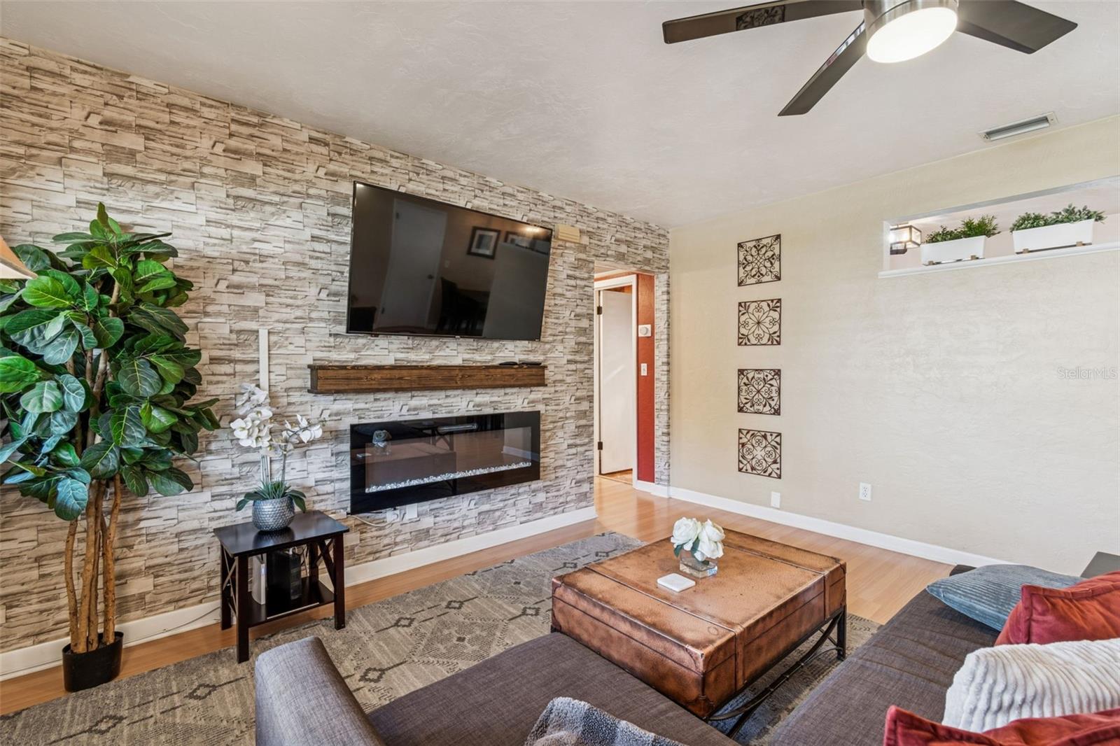 Image 13 of 50 For 614 12th Street Nw