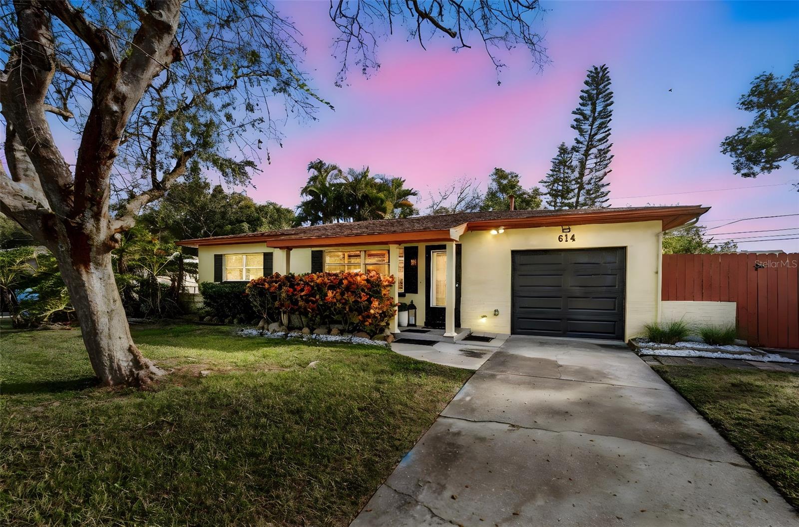 Image 2 of 50 For 614 12th Street Nw