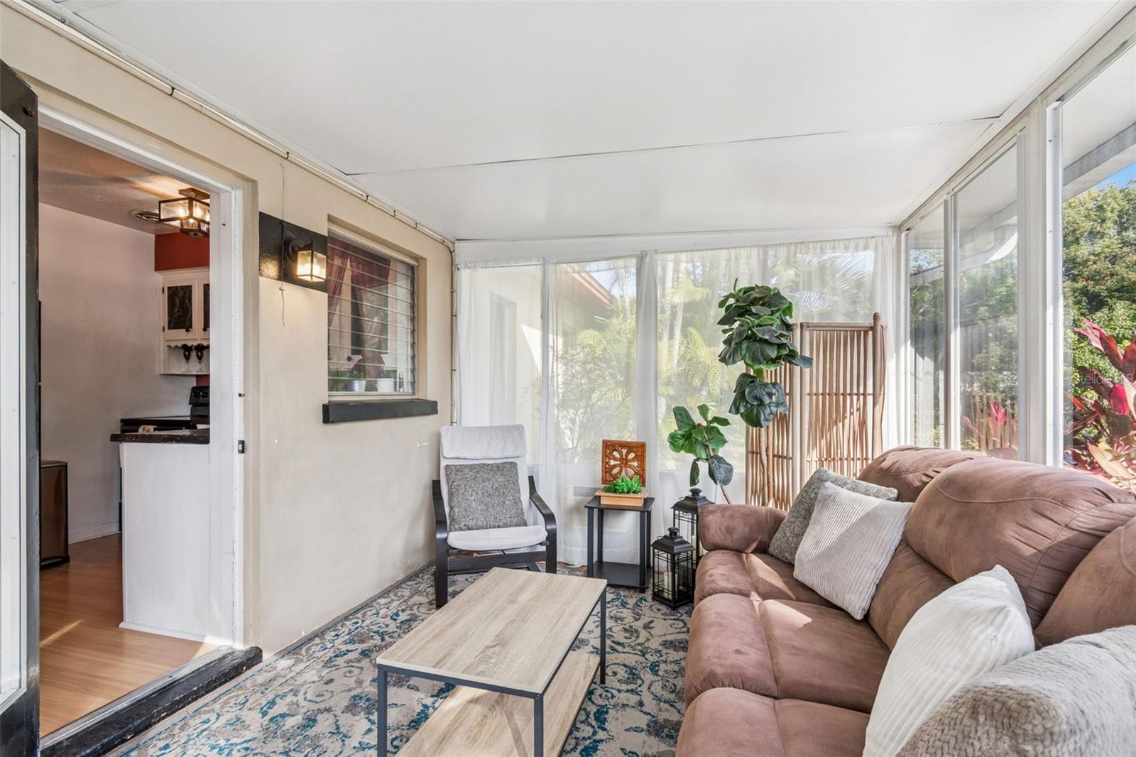 Image 32 of 50 For 614 12th Street Nw