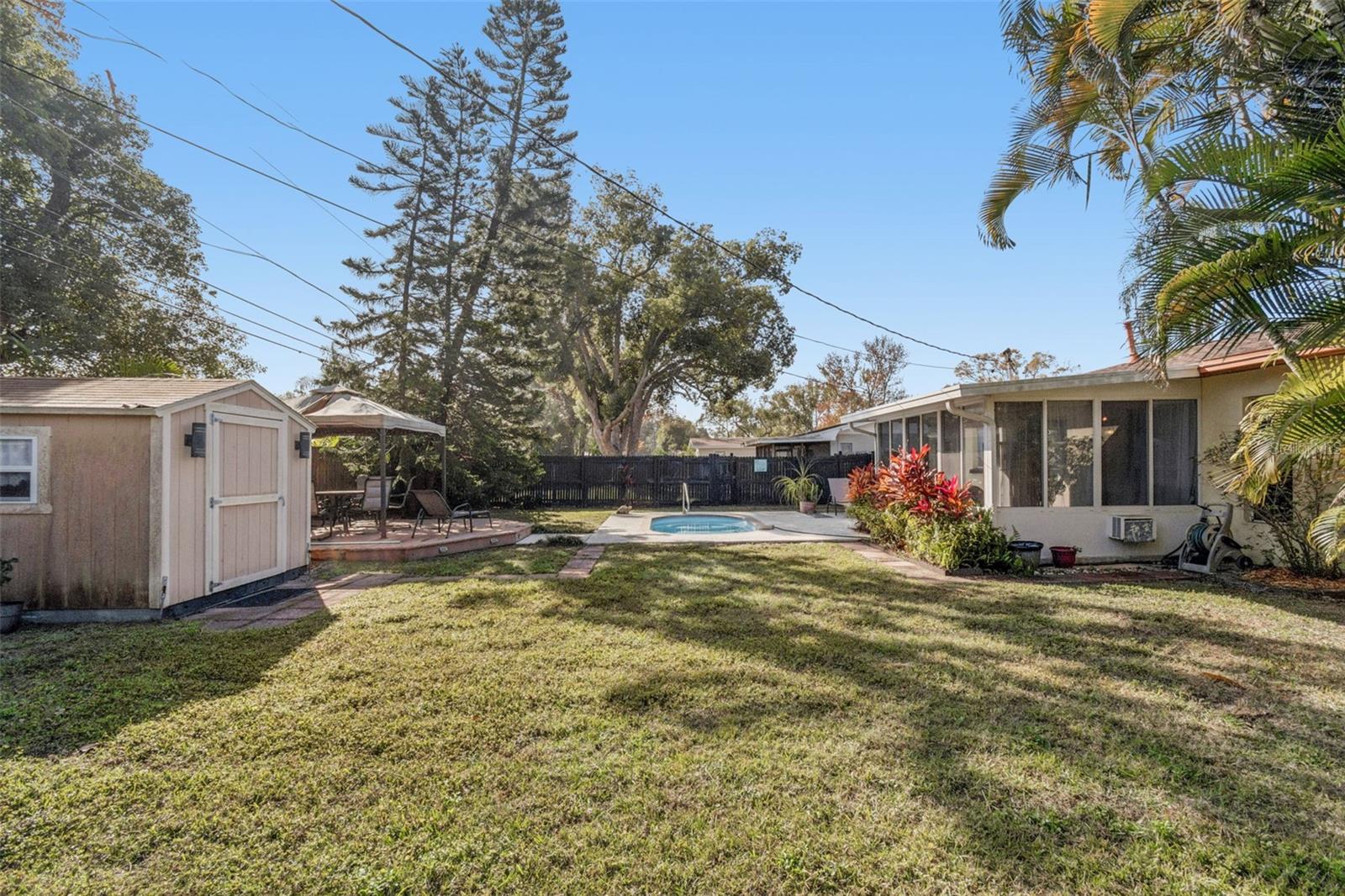 Image 43 of 50 For 614 12th Street Nw