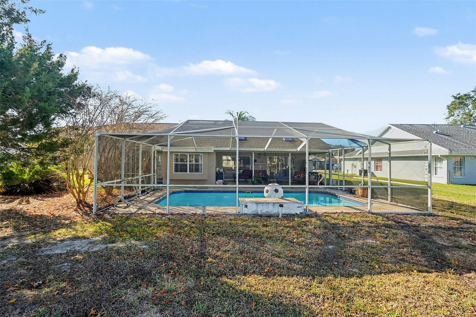 Listing photo id 4 for 14033 Newcastle Avenue