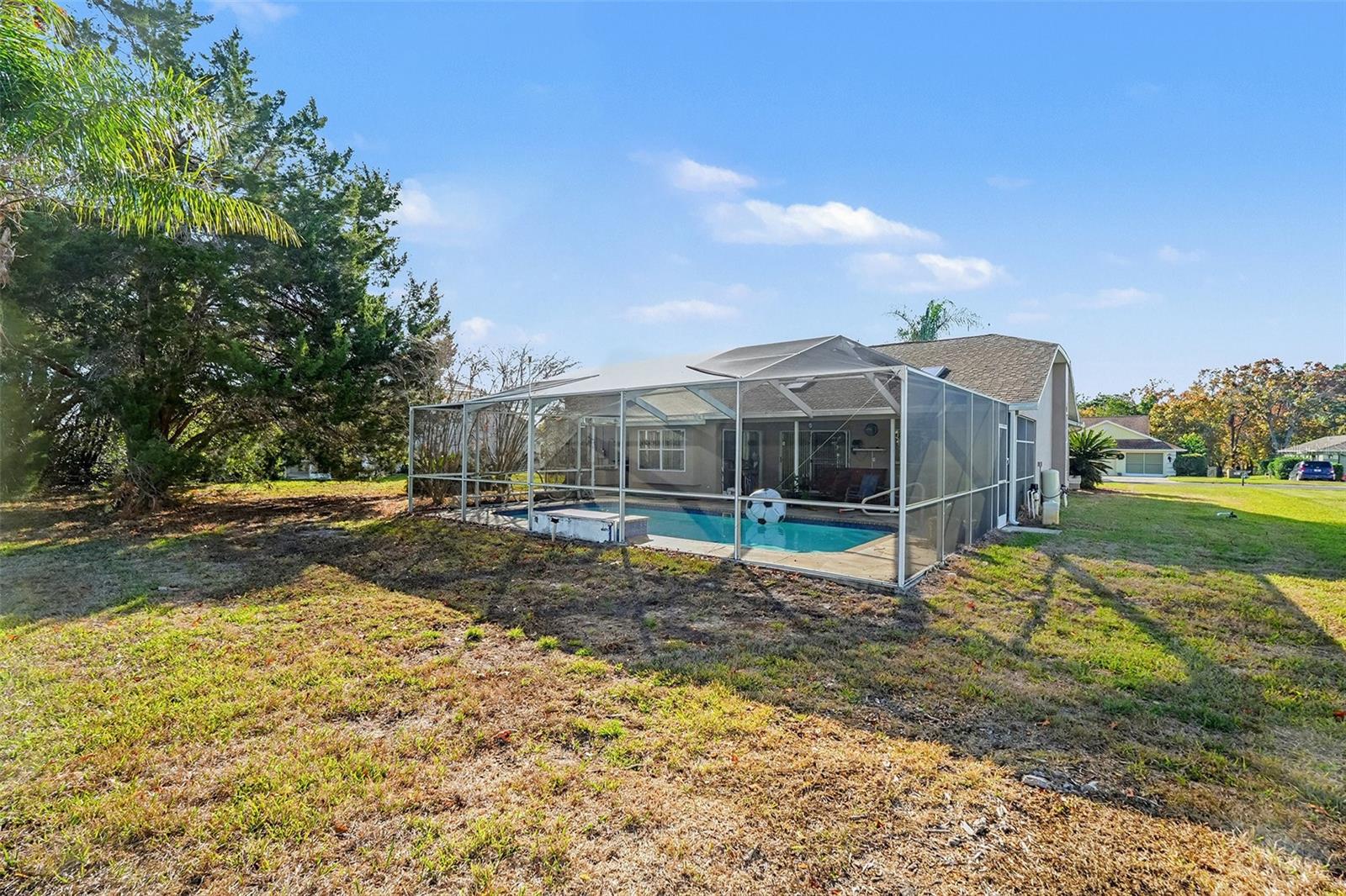 Listing photo id 5 for 14033 Newcastle Avenue