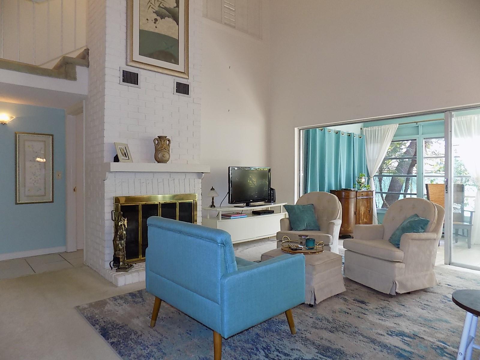 Image 3 of 24 For 2101 Sunset Point Road 1502