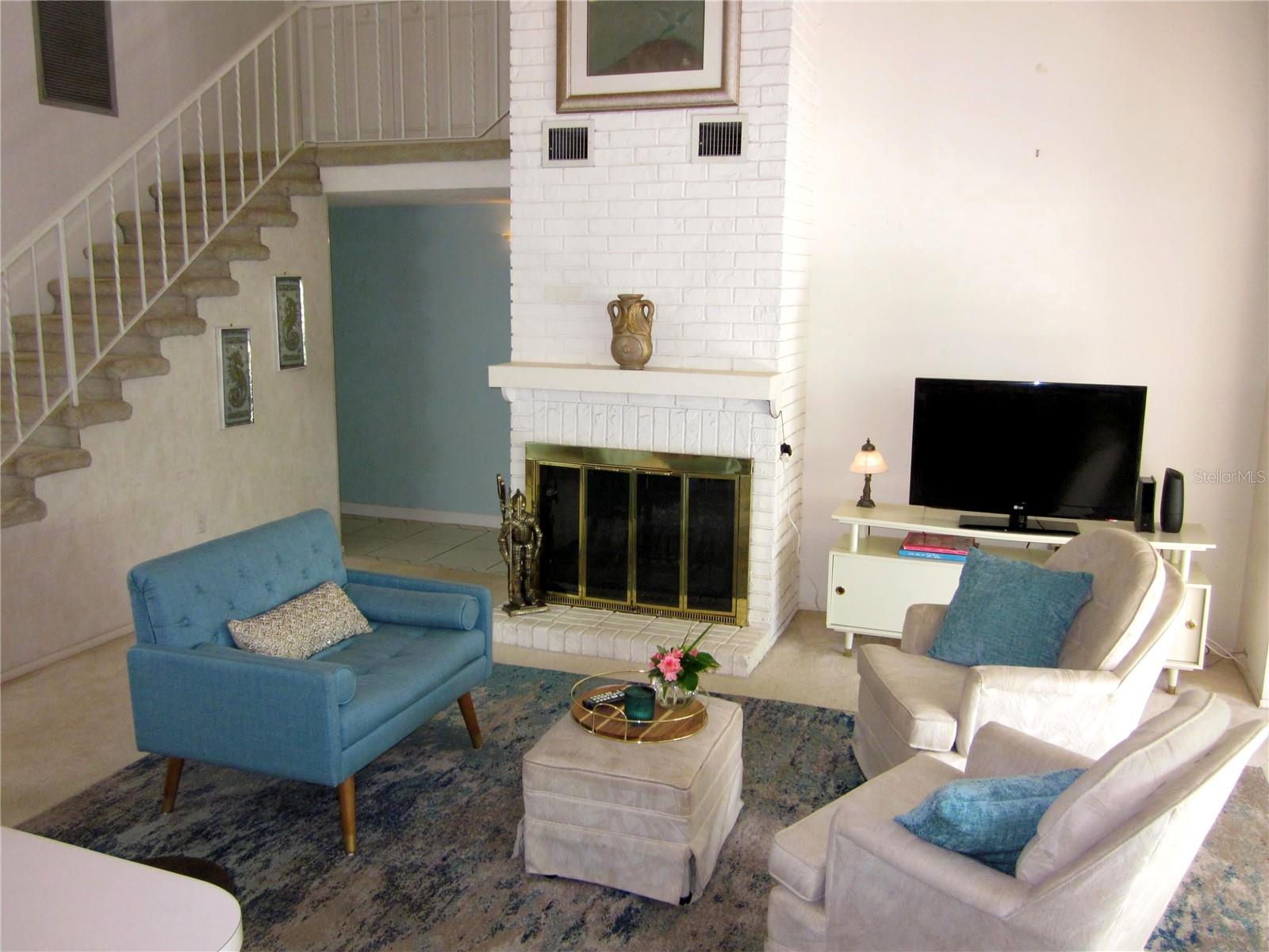 Image 4 of 24 For 2101 Sunset Point Road 1502