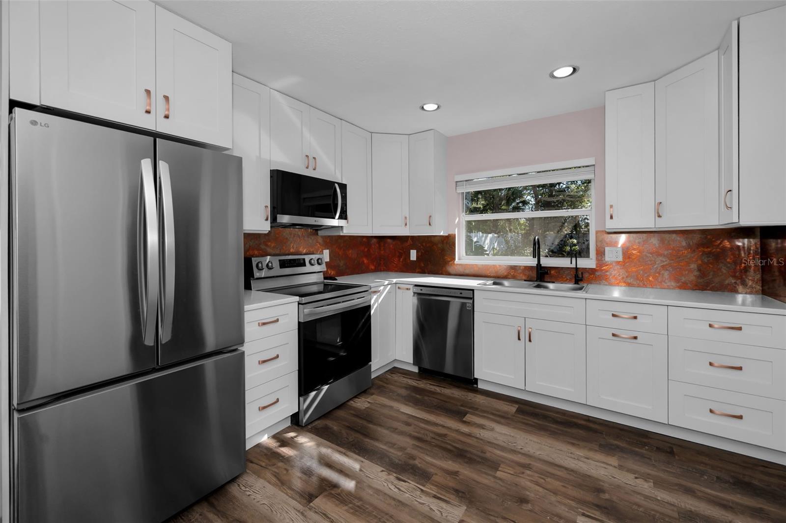 Image 18 of 74 For 245 Garden Circle S