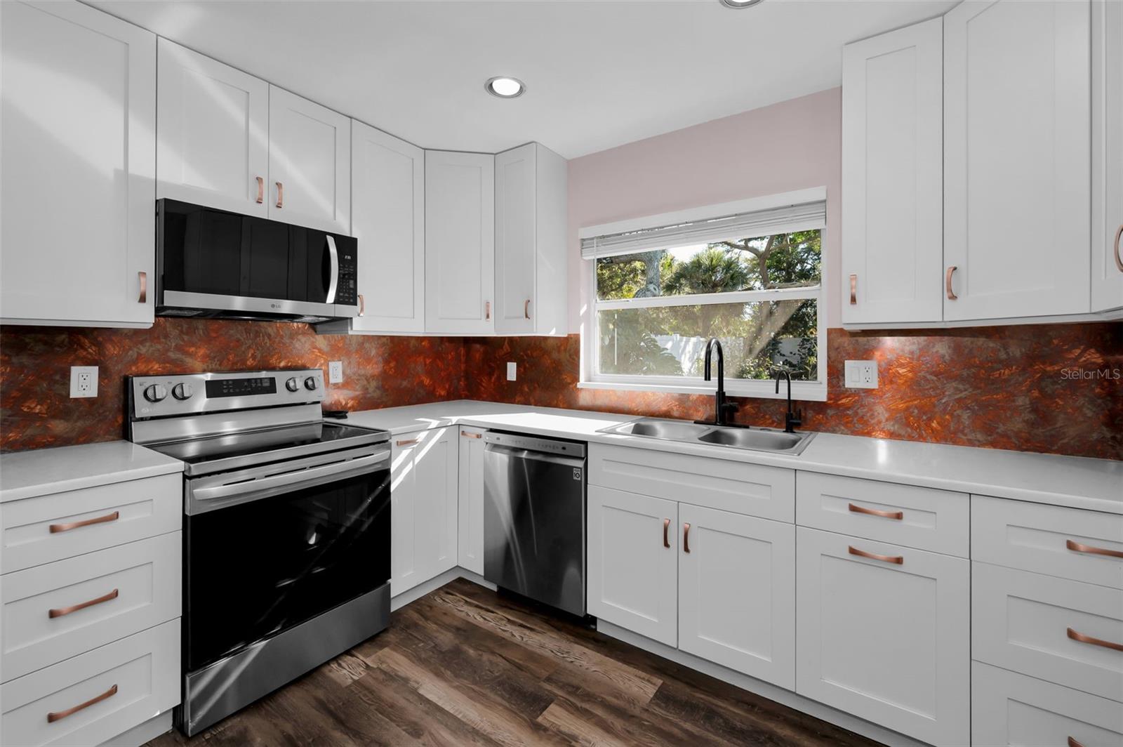 Image 19 of 74 For 245 Garden Circle S